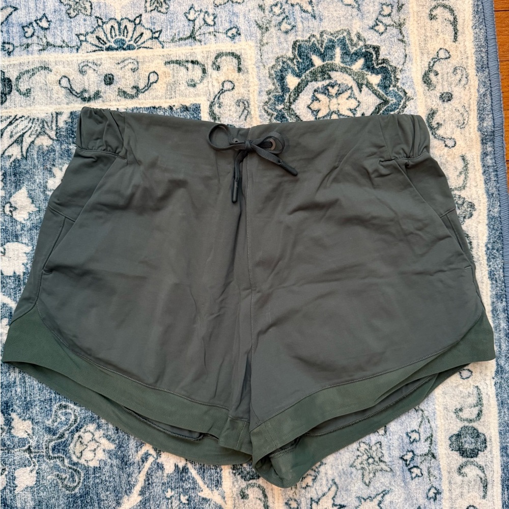 Green Lululemon Short